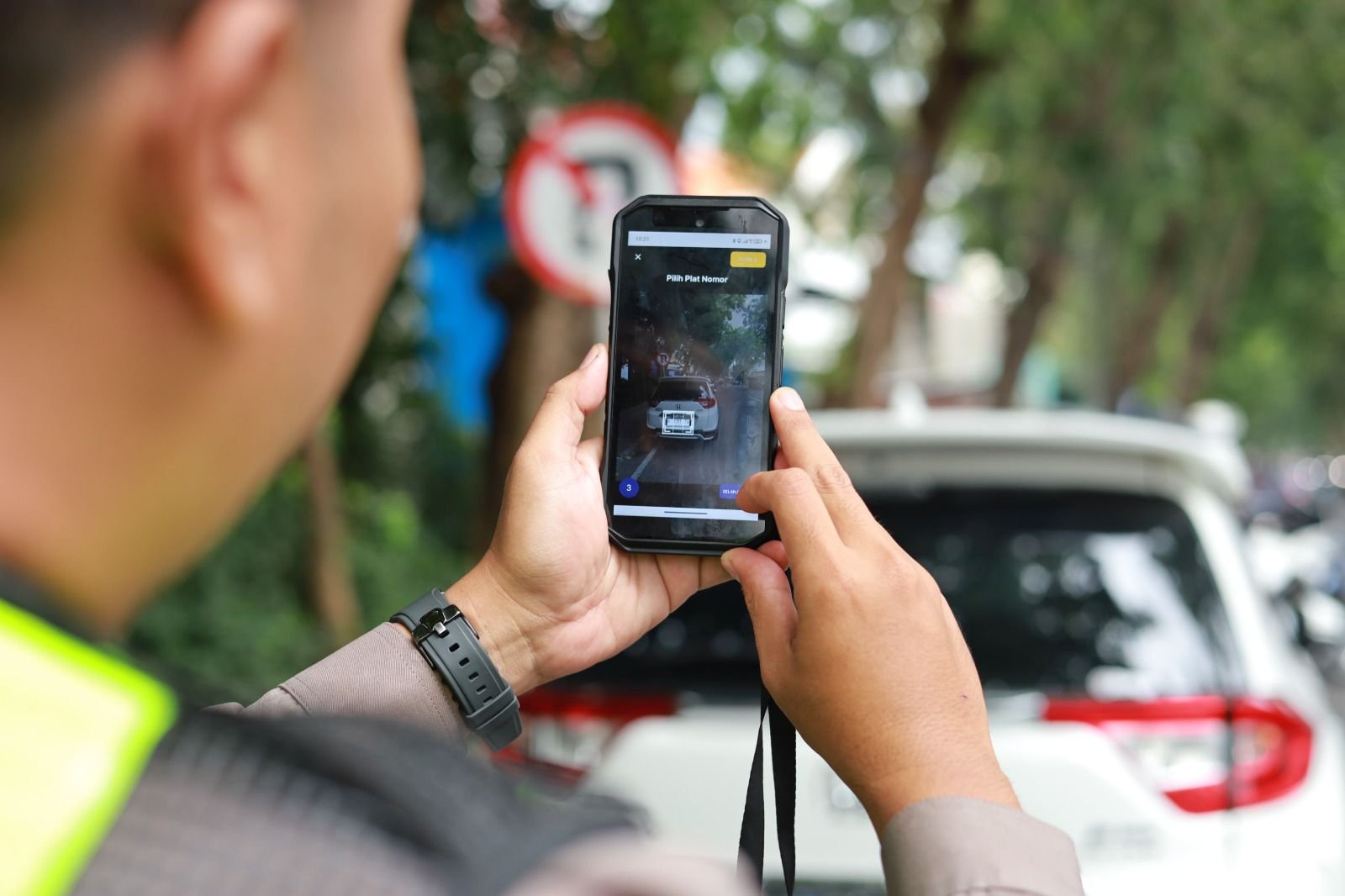 Tingkatkan Kedisiplinan di Jalan, Satlantas Polres Gresik Resmi Operasikan ETLE Handheld