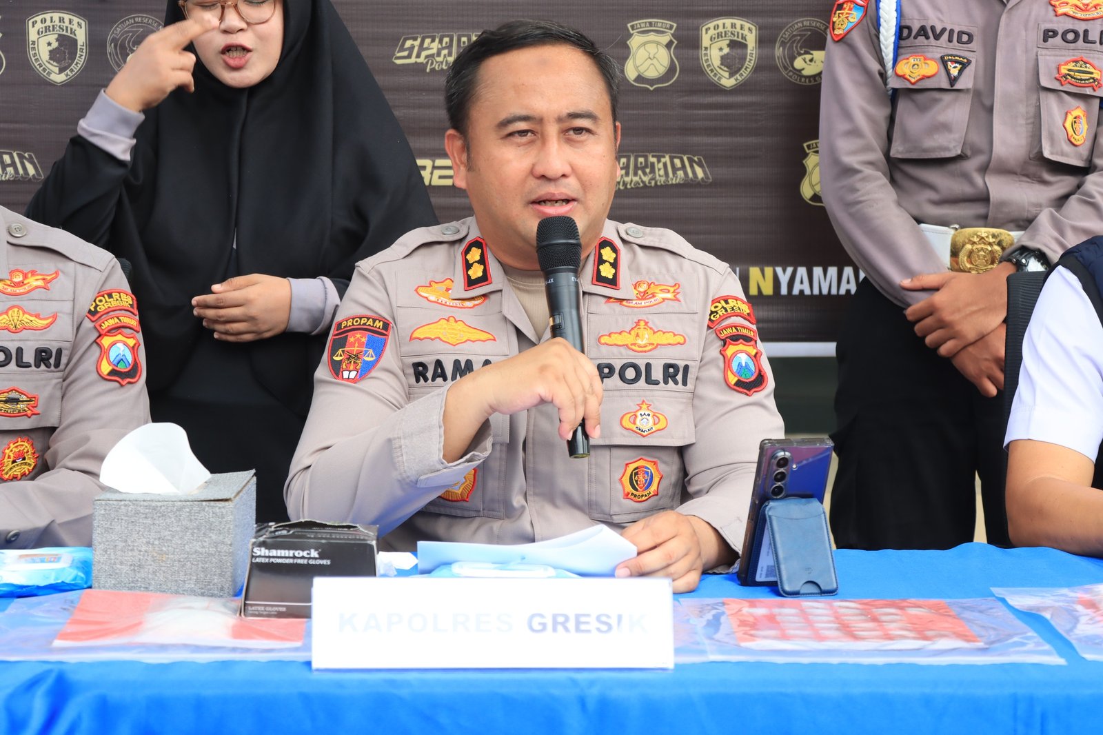 Polres Gresik Bongkar Jaringan Narkoba Madura-Gresik, Sita 209 Gram Sabu dan Selamatkan Ribuan Jiwa