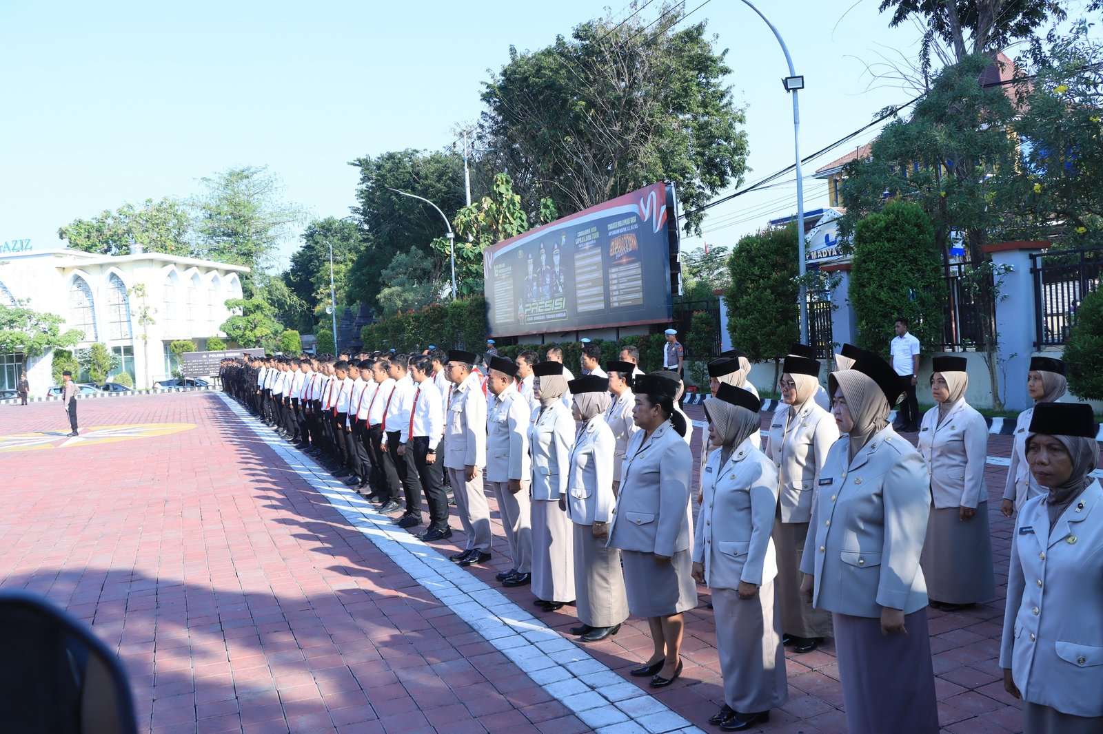 Kapolres Gresik Pimpin Upacara Hari Pancasila 2026, Ajak Personel Bumikan Nilai-Nilai Pancasila