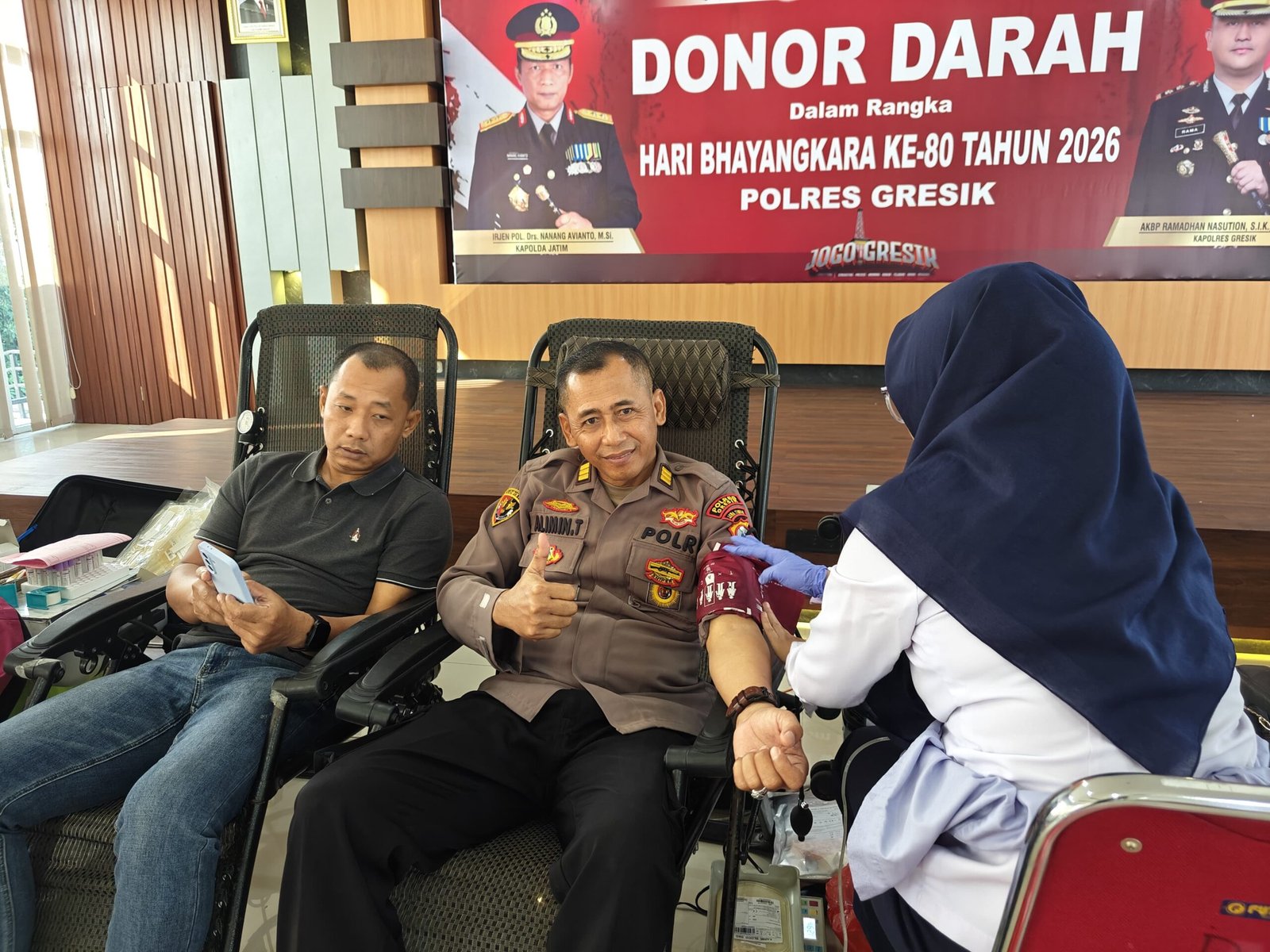Sambut HUT Bhayangkara ke-80, Polres Gresik Bersama Kodim 0817 Gelar Aksi Sosial Donor Darah