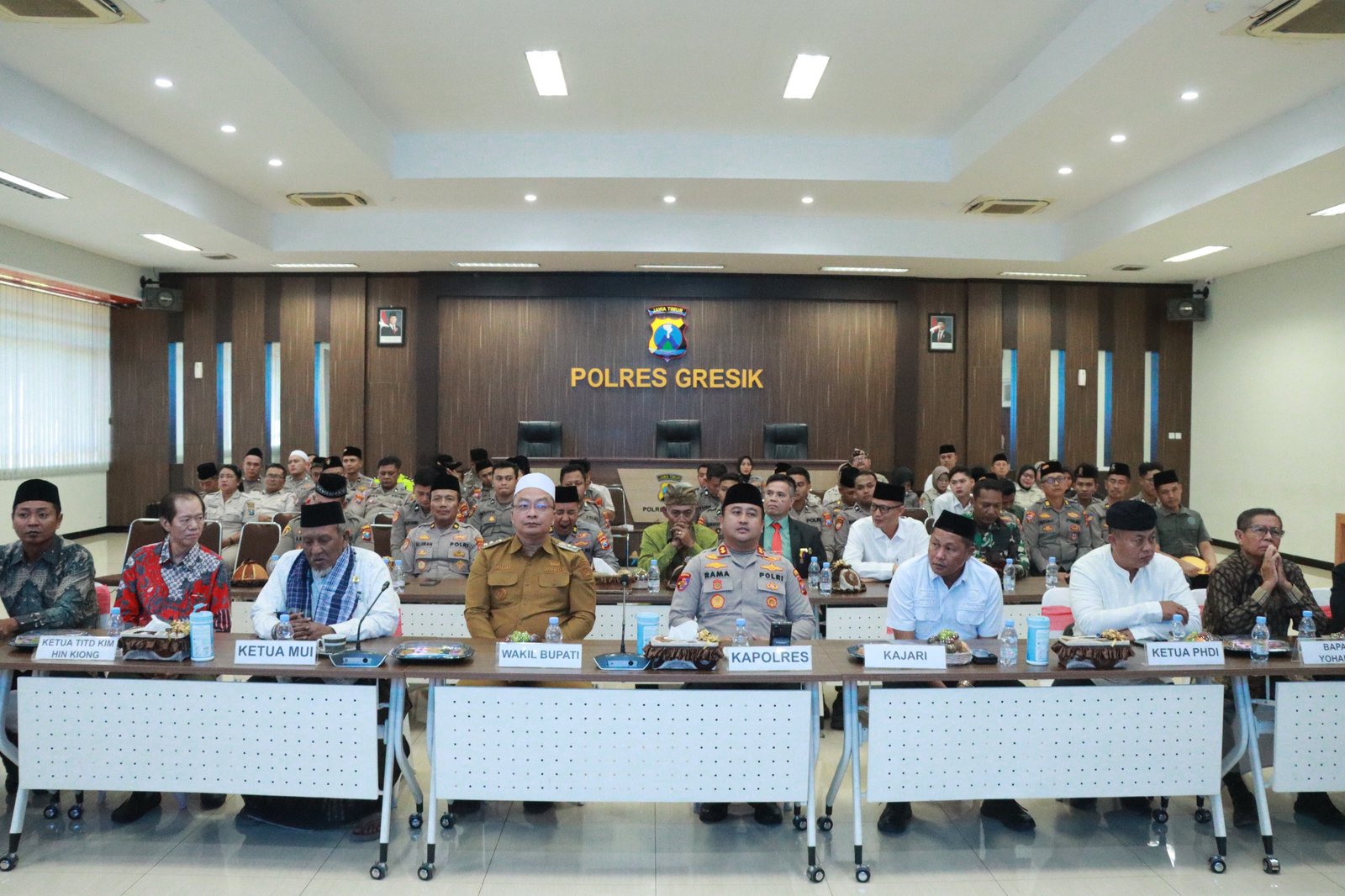 Polres Gresik Gelar Doa Bersama Lintas Agama Sambut Hari Bhayangkara ke-80, Perkuat Sinergitas dan Kerukunan