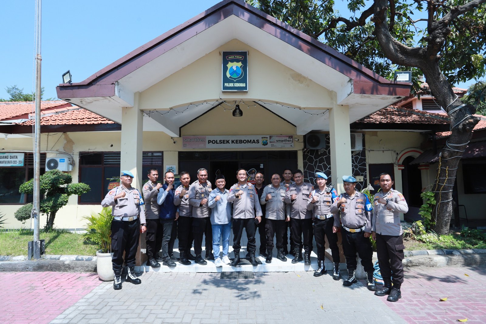 Kapolres Gresik Tinjau Polsek Kebomas dan Pos Lantas, Pastikan Layanan Polres Gresik Maksimal