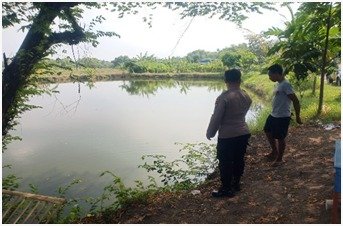 Budidaya Ikan Jadi Andalan Ketahanan Pangan, Polsek Kedamean Lakukan Pengecekan Lapangan