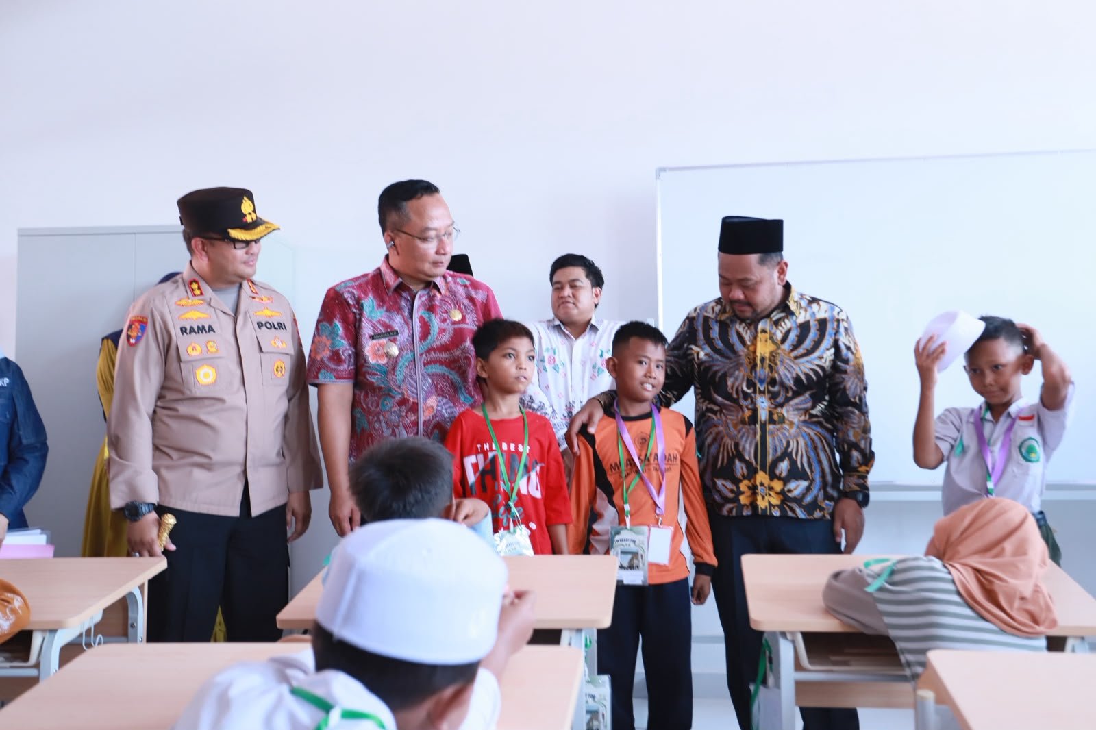 Hadiri MPLS Sekolah Rakyat Gresik, Kapolres AKBP Ramadhan Nasution Tegaskan Komitmen Polri Dukung Pendidikan Berkualitas