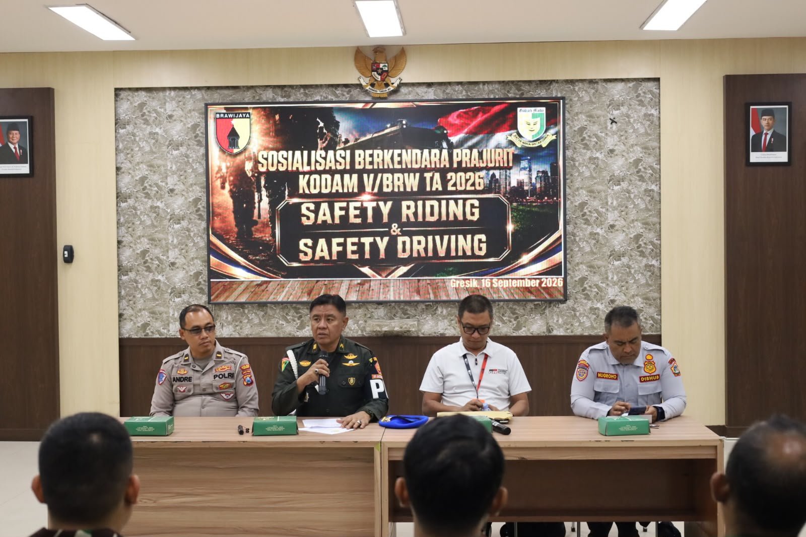 Satlantas Polres Gresik Gelar Coaching Clinic Keselamatan Berkendara Bersama Subdenpom